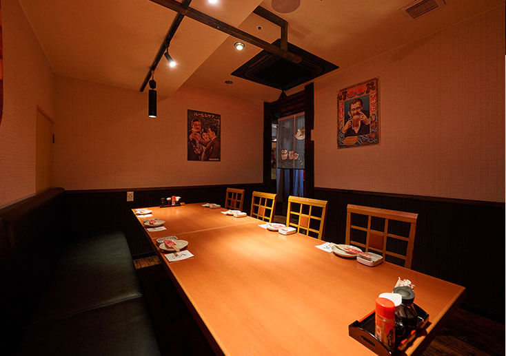 写真：落ち着いた雰囲気でゆったり過ごせる半個室がおすすめ